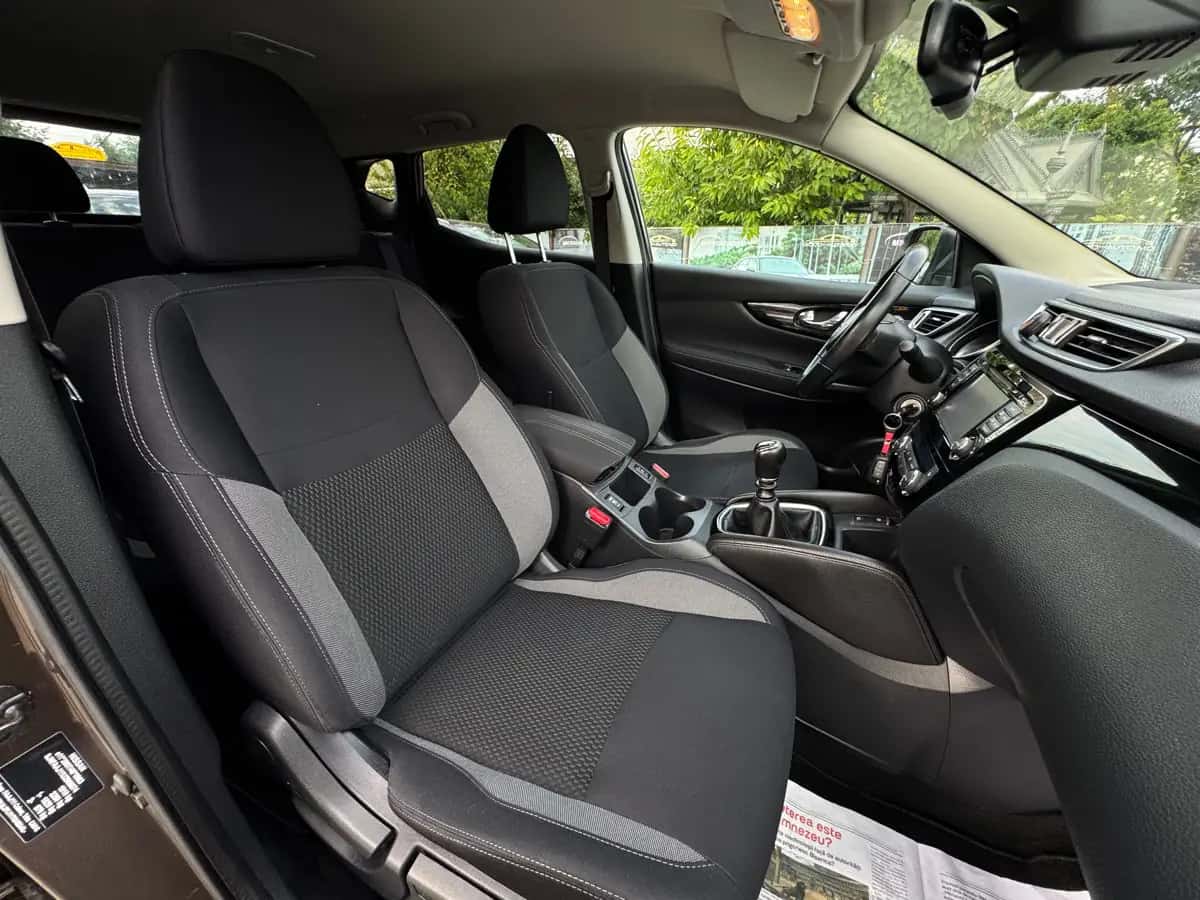 Nissan Qashqai - fotografia 11