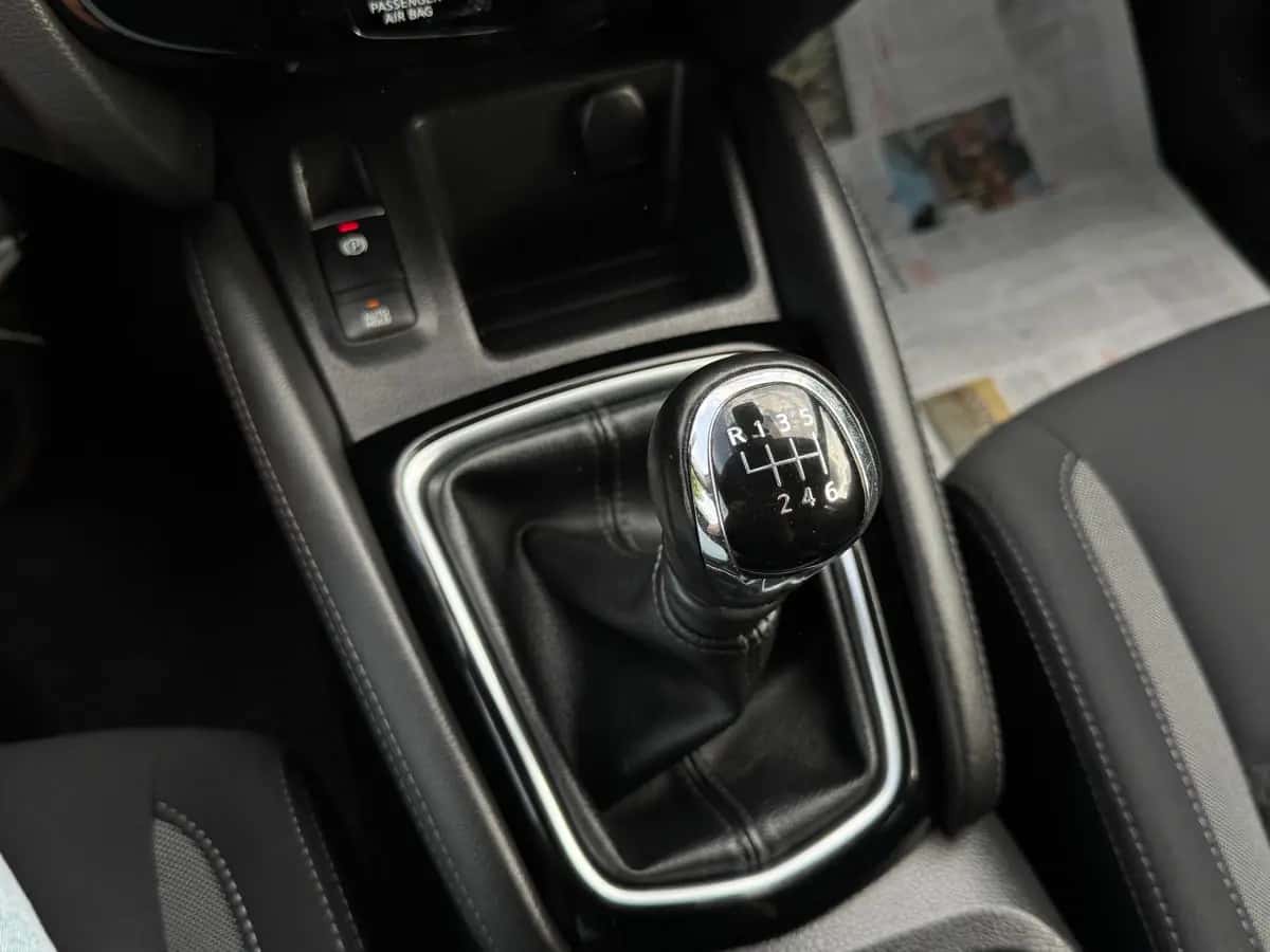 Nissan Qashqai - fotografia 13