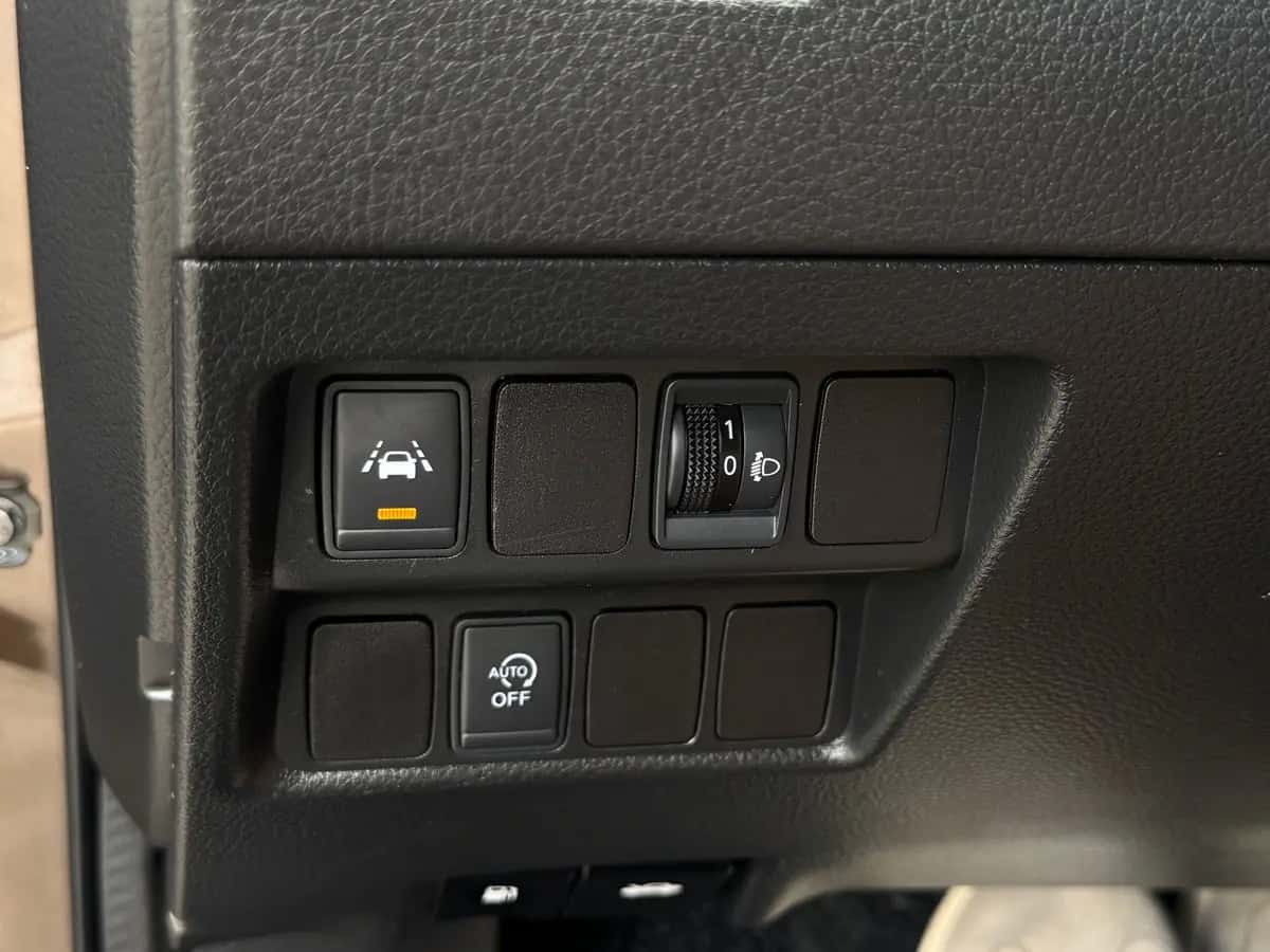 Nissan Qashqai - fotografia 16