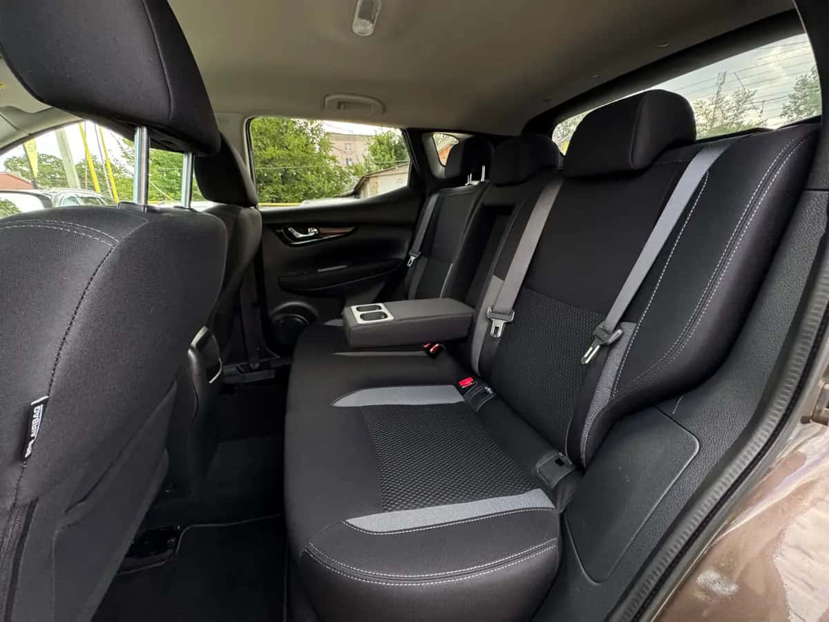 Nissan Qashqai - fotografia 8