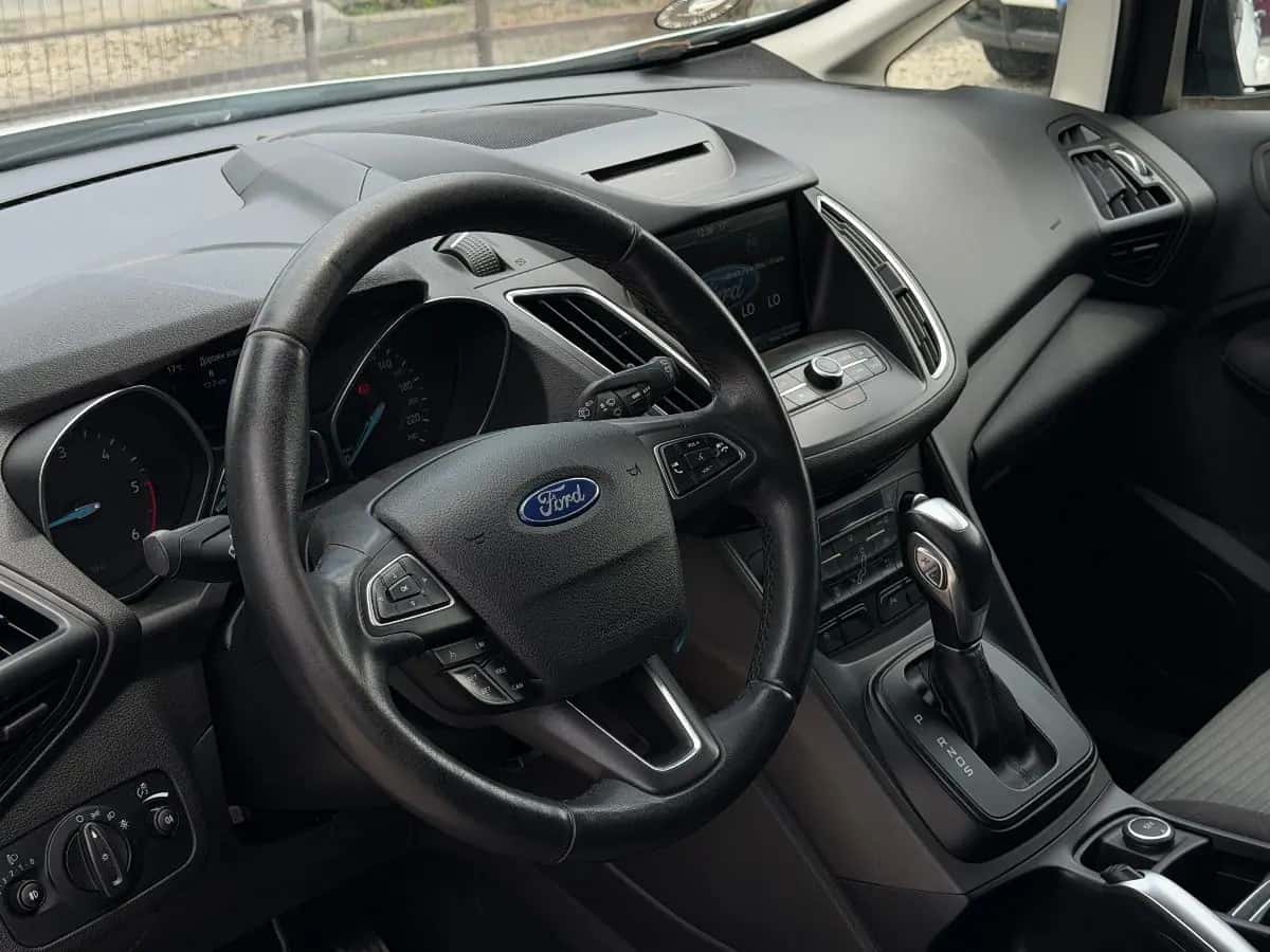 Ford Grand C-MAX - fotografia 13