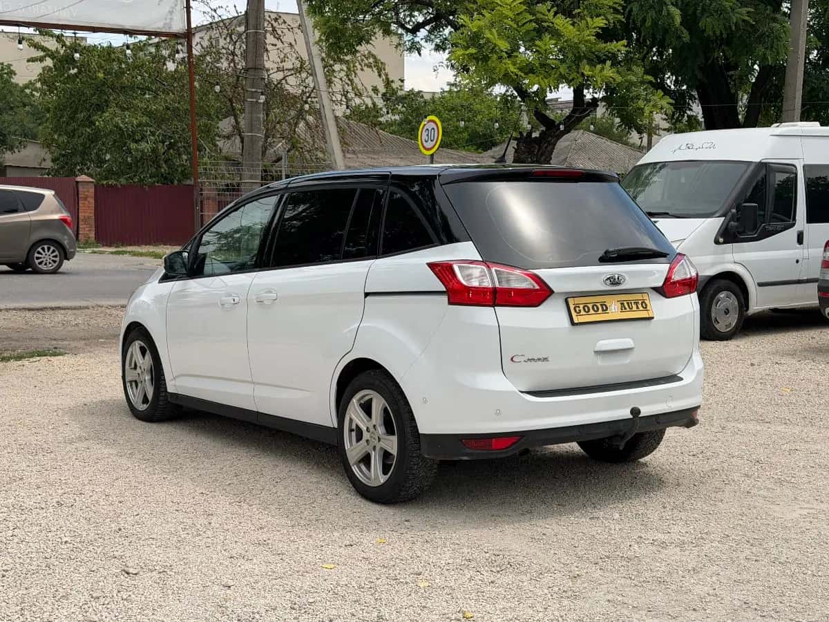 Ford Grand C-MAX - fotografia 5