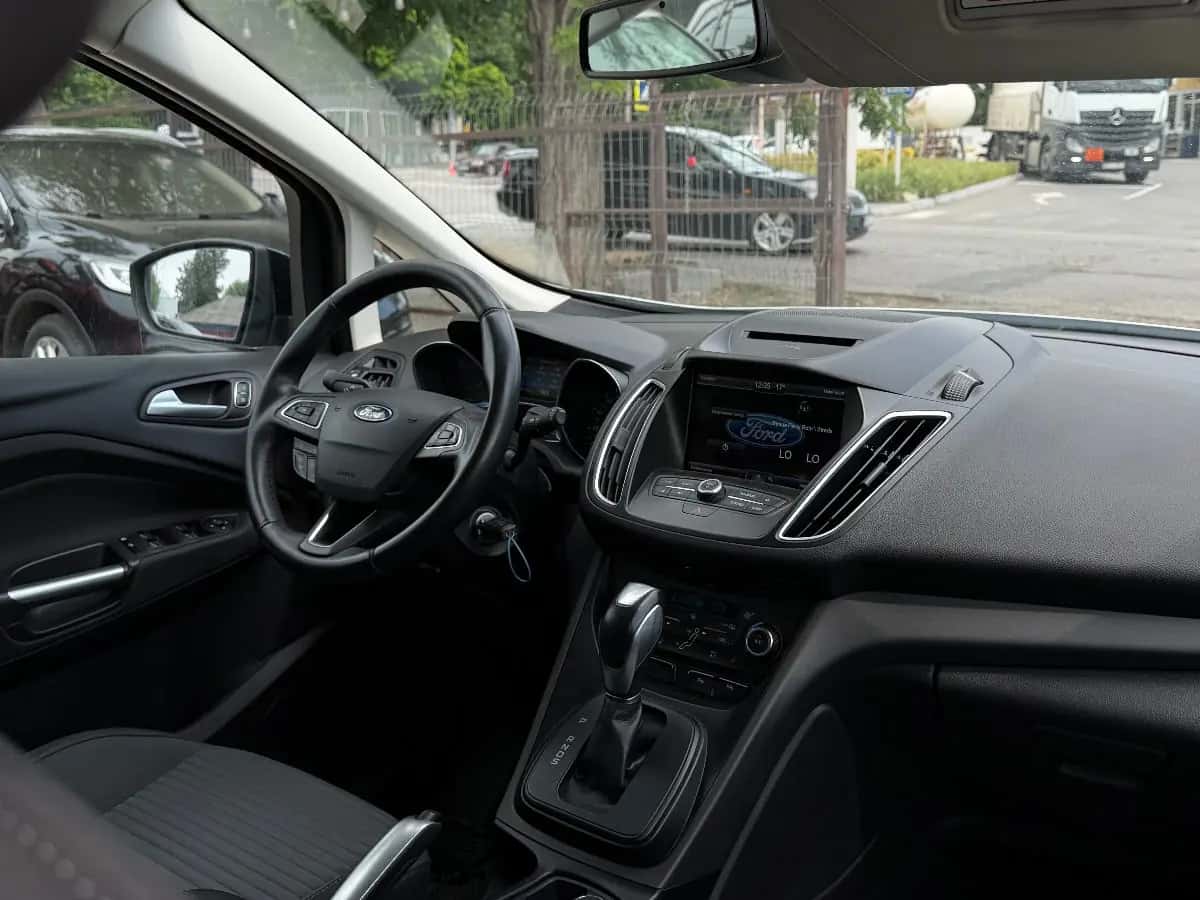 Ford Grand C-MAX - fotografia 10