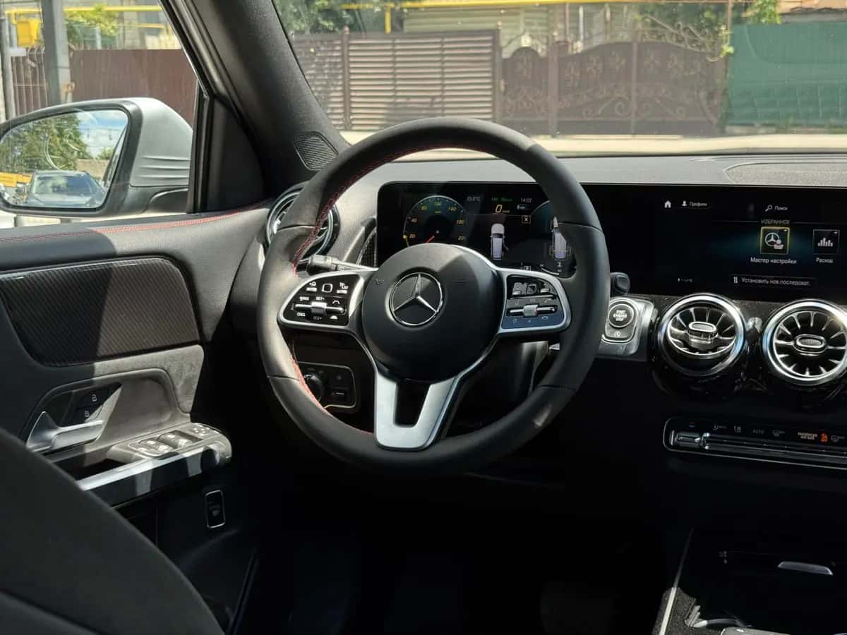 Mercedes GLB - fotografia 19