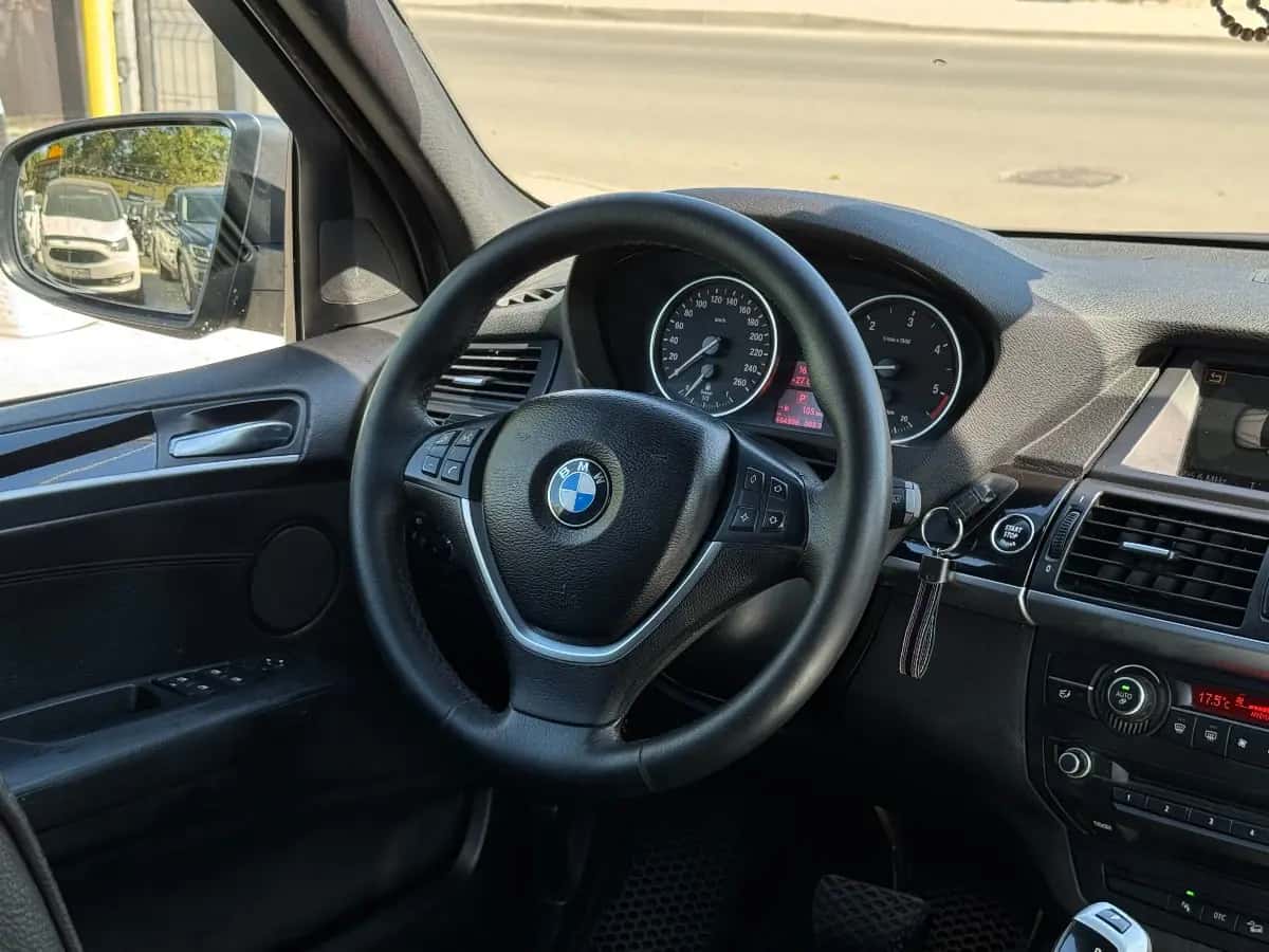 Bmw X5 - fotografia 17
