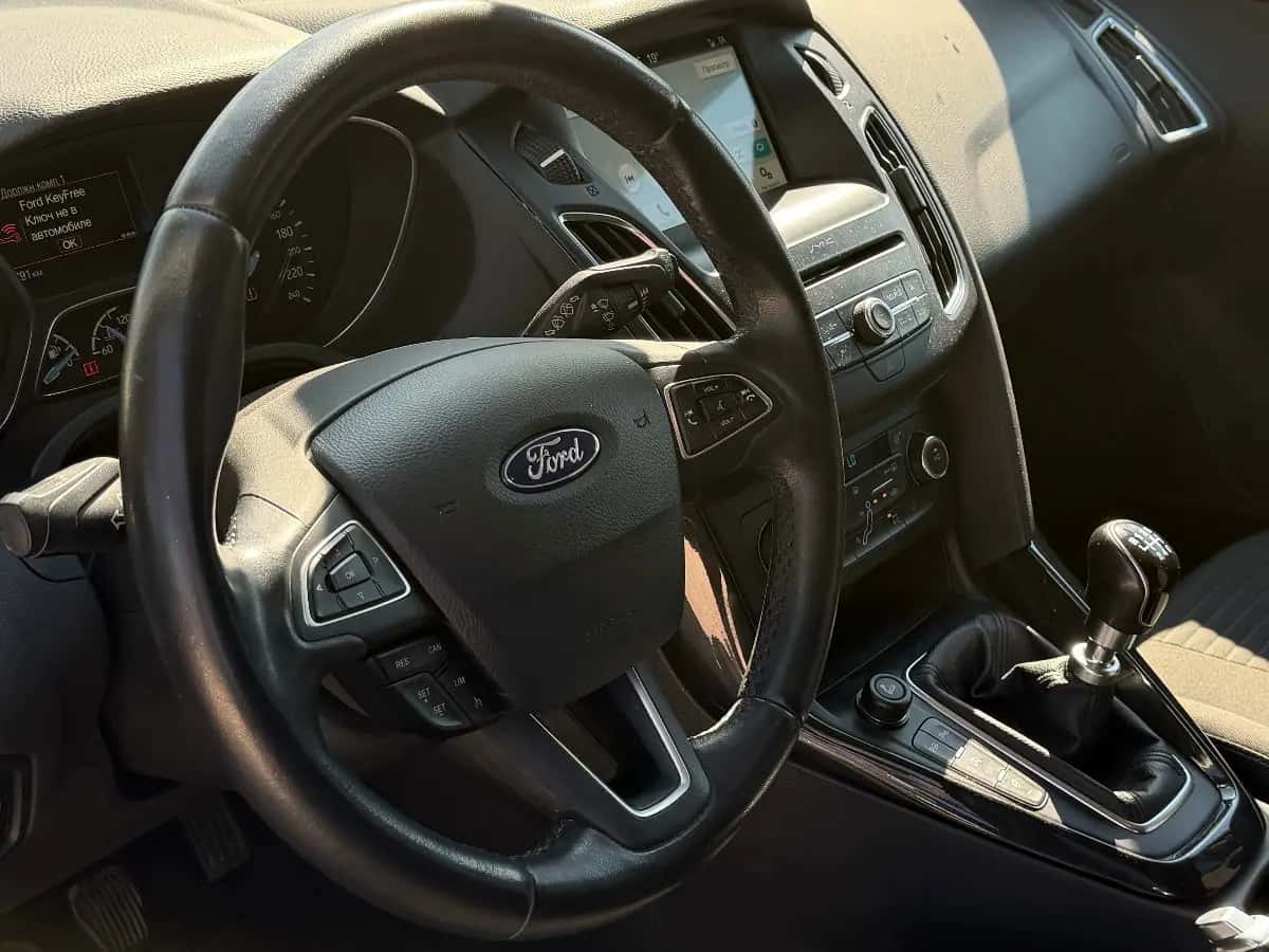 Ford Focus - fotografia 14