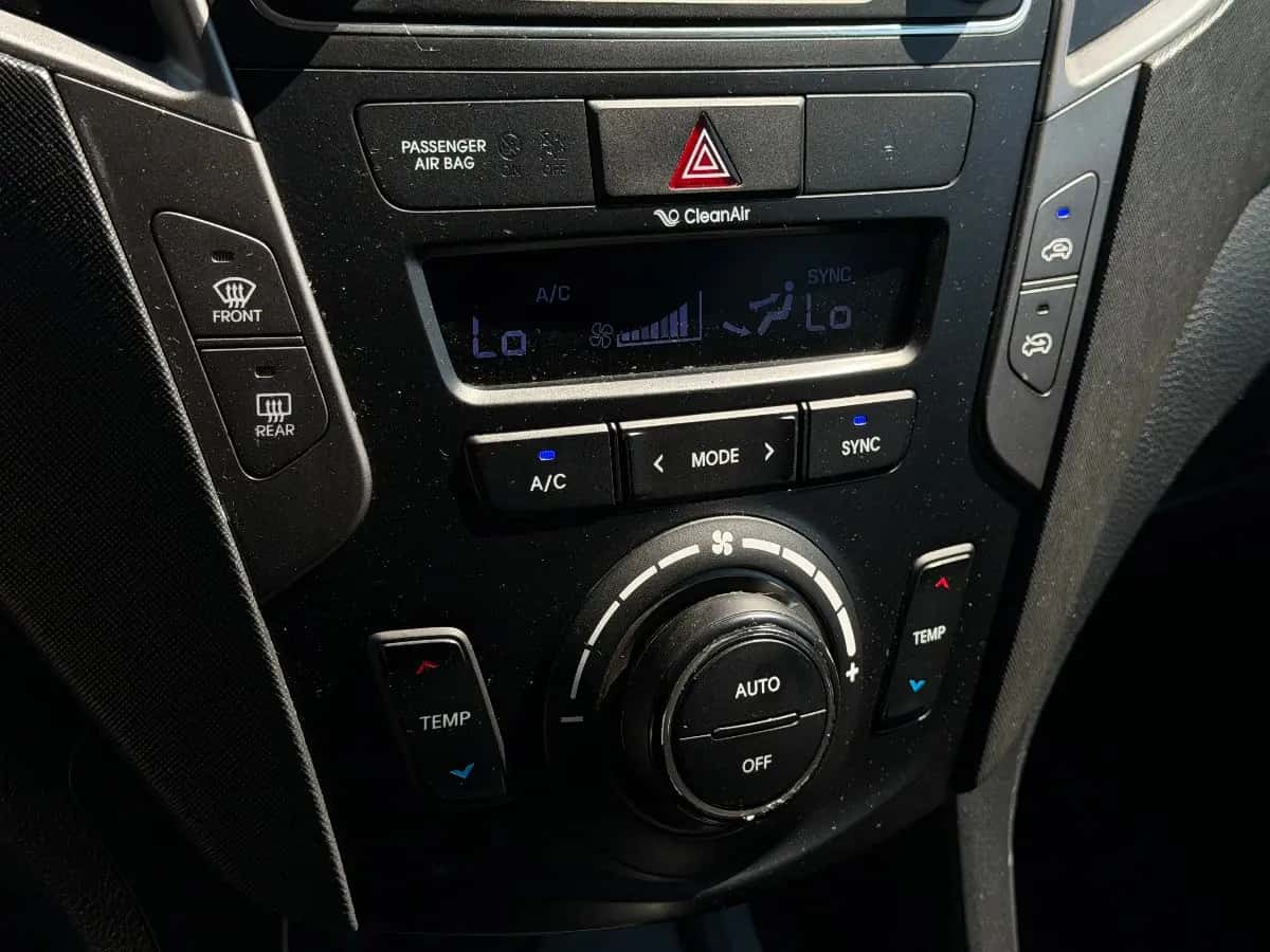 Hyundai Santa FE - fotografia 15