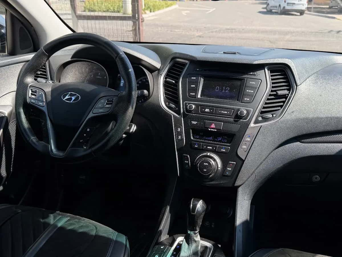 Hyundai Santa FE - fotografia 10