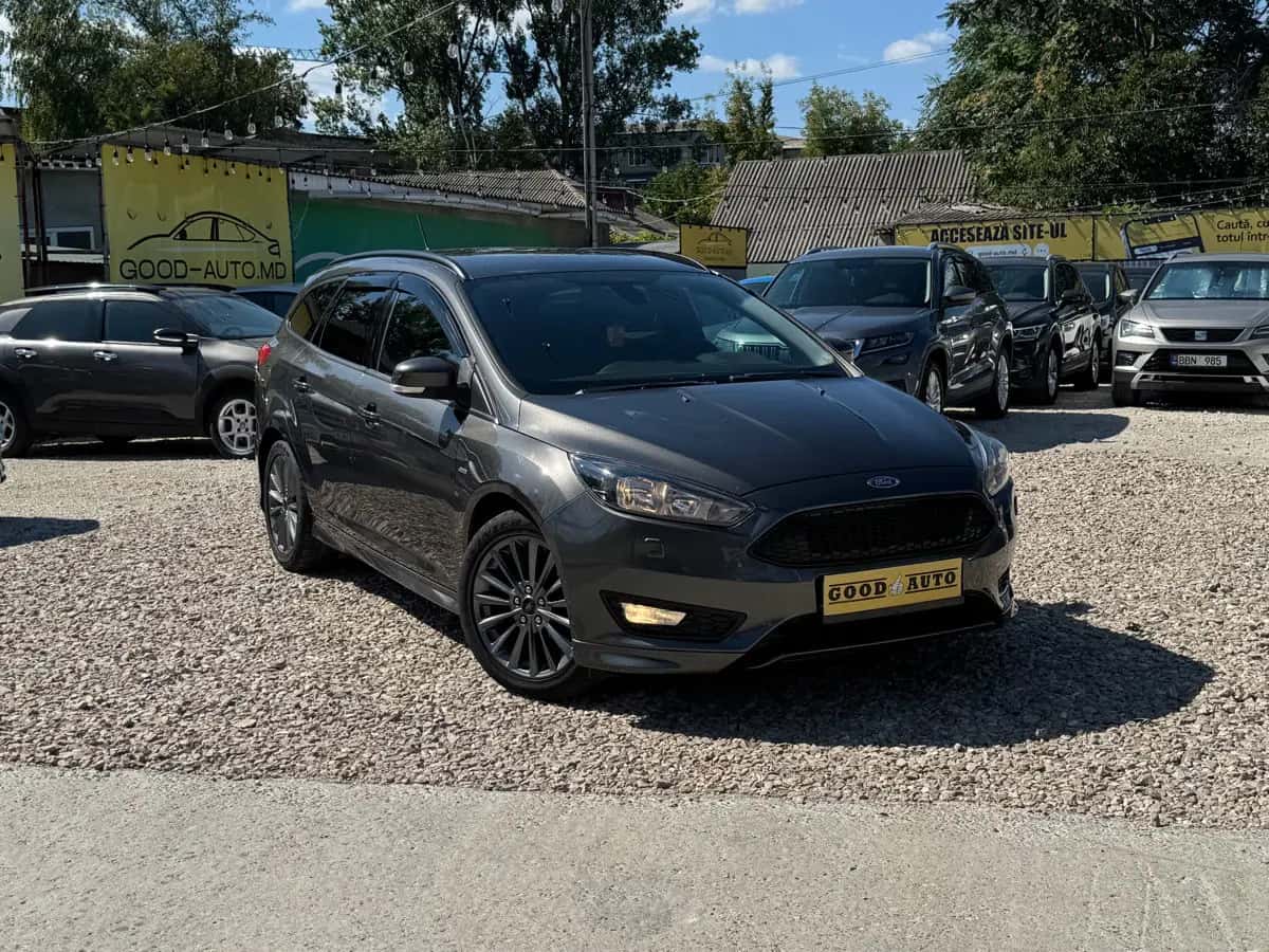 Ford Focus - fotografia 1