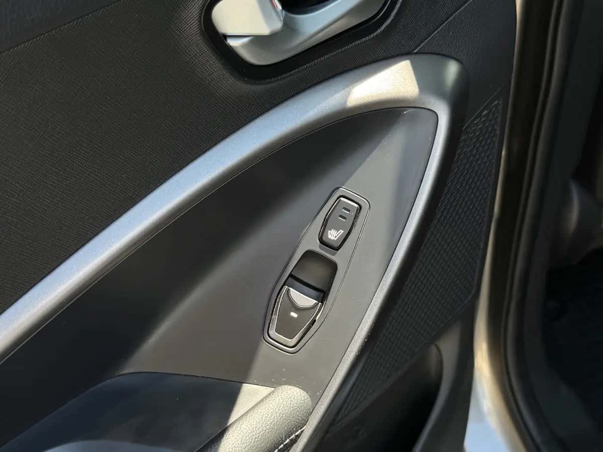 Hyundai Santa FE - fotografia 11