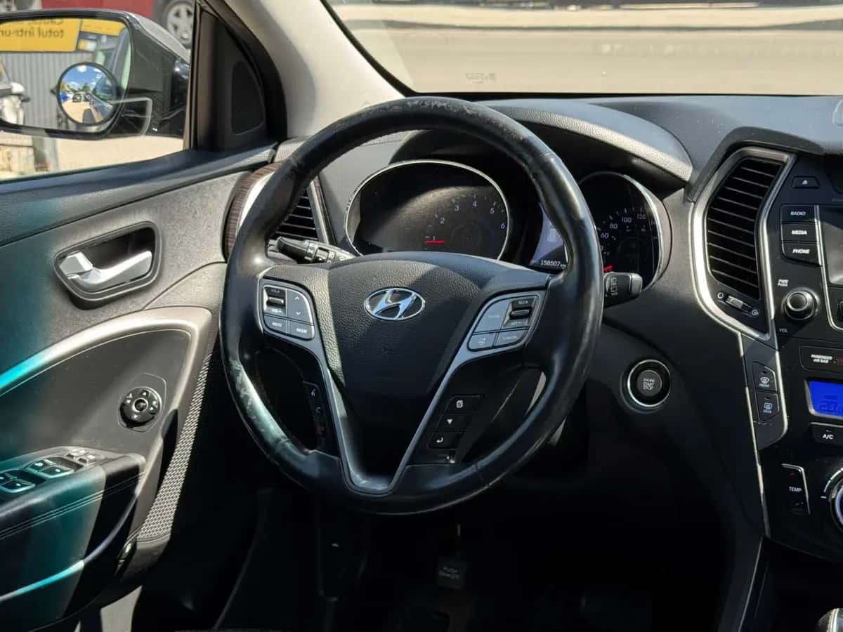 Hyundai Santa FE - fotografia 18