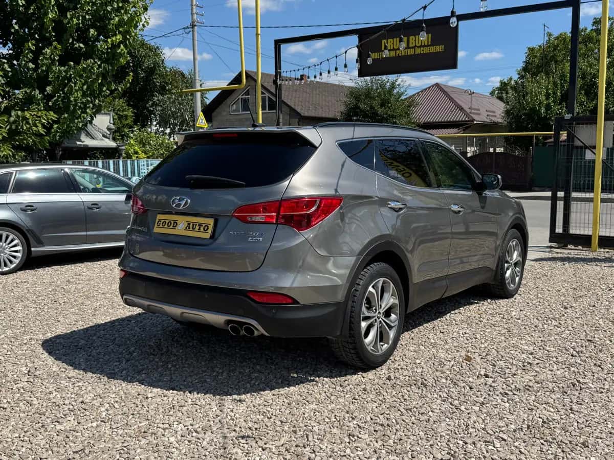 Hyundai Santa FE - fotografia 5