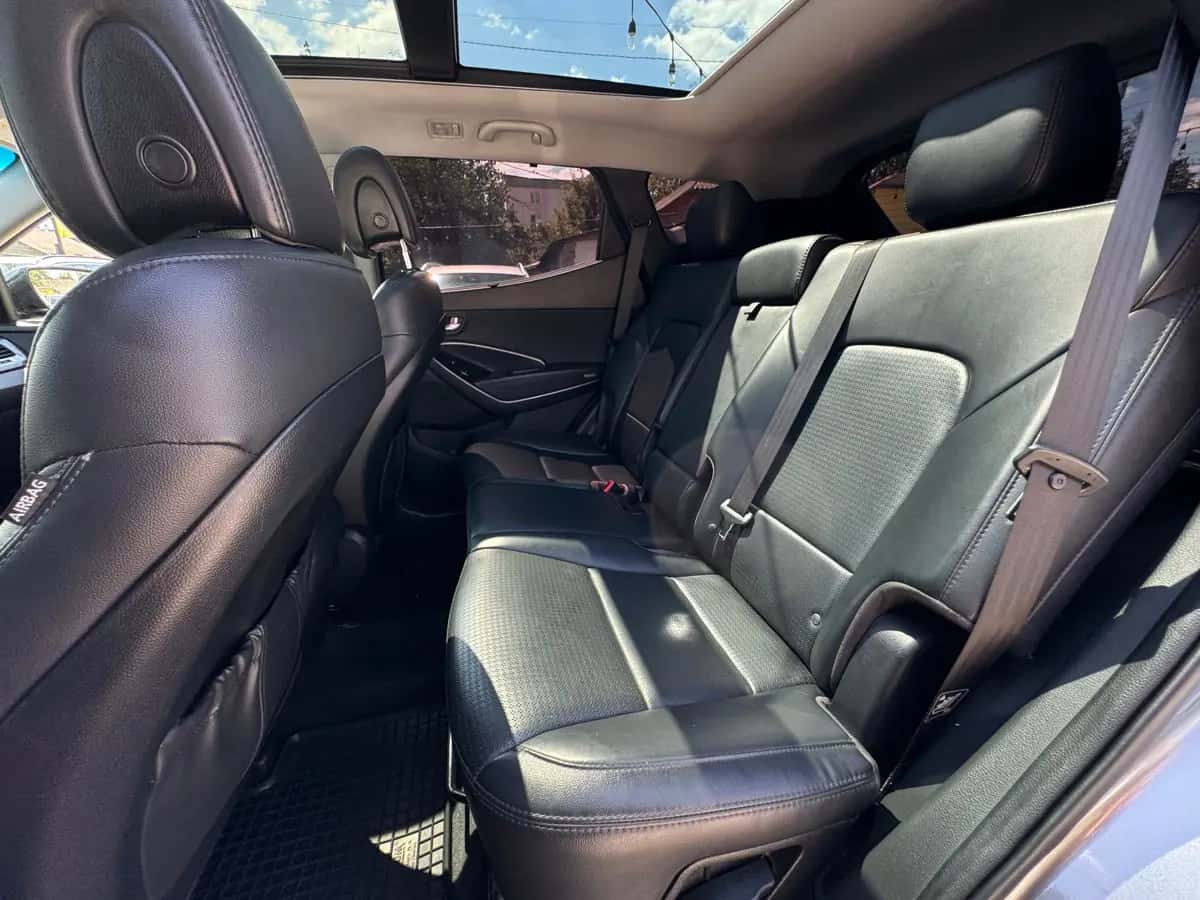 Hyundai Santa FE - fotografia 10