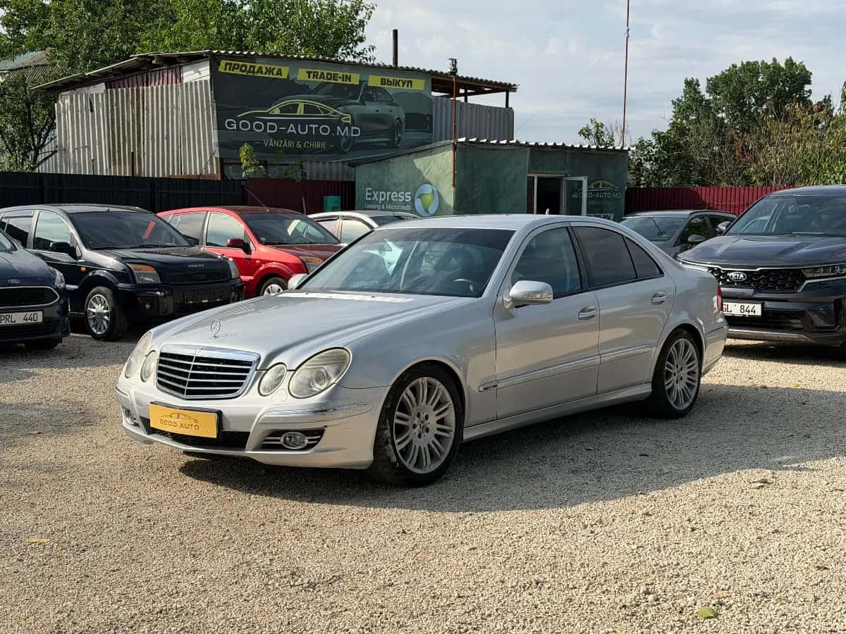Mercedes E-Class - fotografia 3