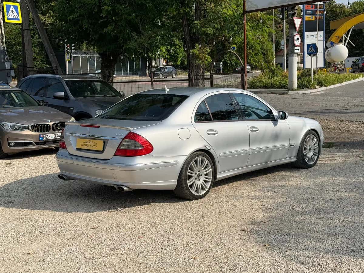 Mercedes E-Class - fotografia 7
