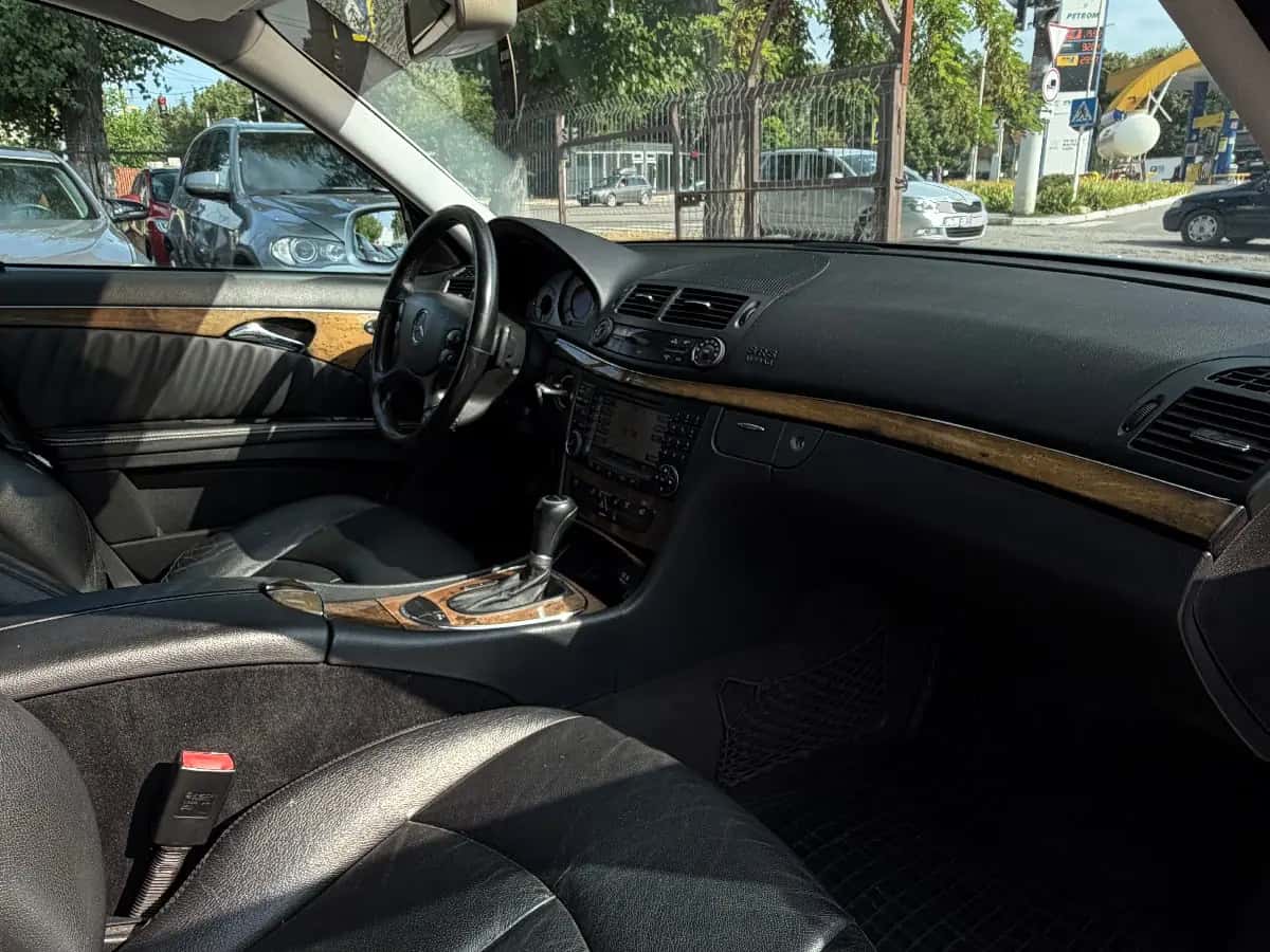 Mercedes E-Class - fotografia 10
