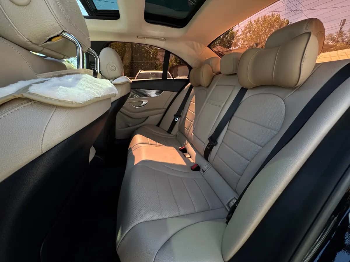 Mercedes C-Class - fotografia 11