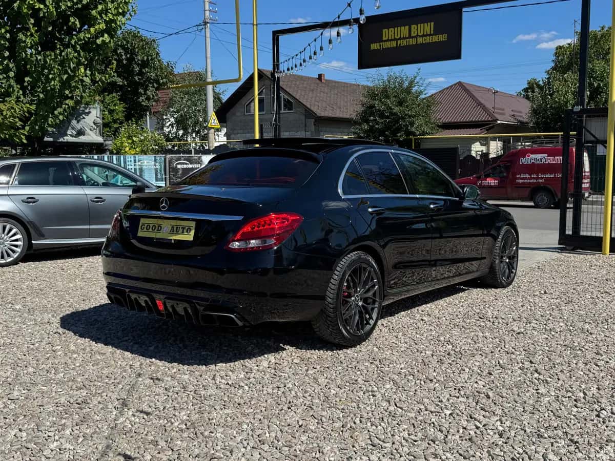 Mercedes C-Class - fotografia 5