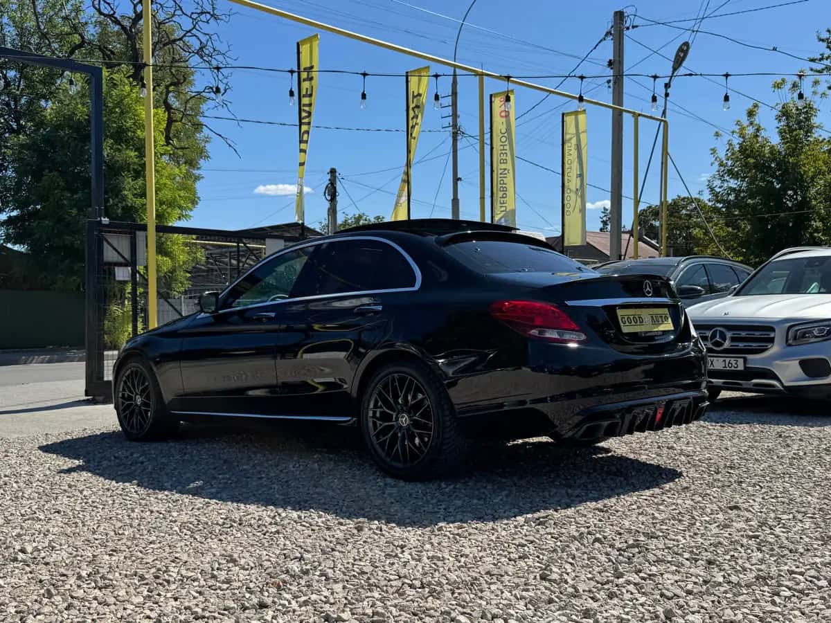 Mercedes C-Class - fotografia 6