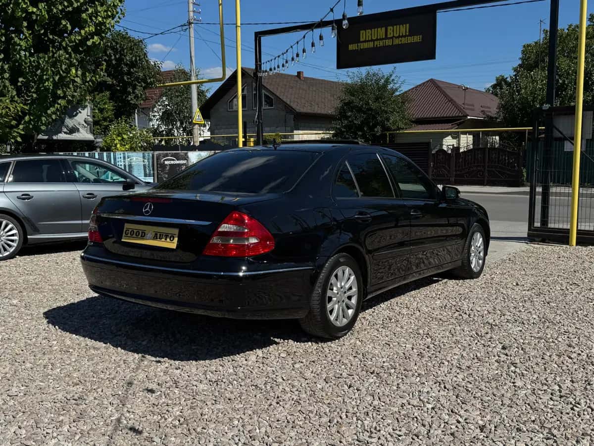 Mercedes E-Class - fotografia 5