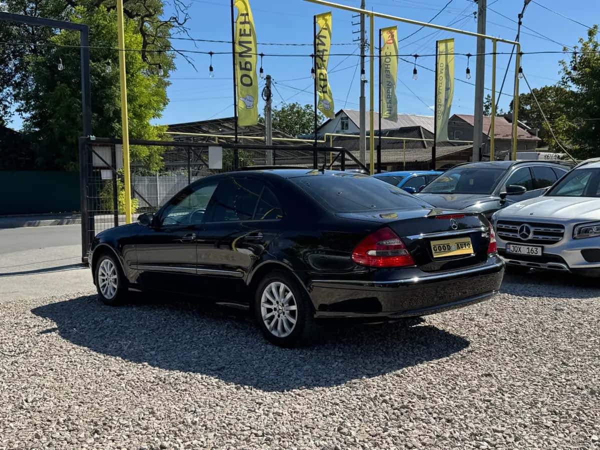 Mercedes E-Class - fotografia 6