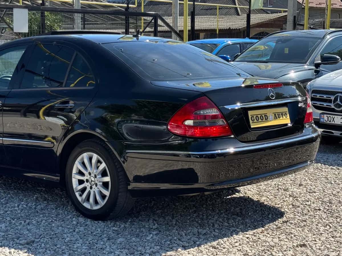 Mercedes E-Class - fotografia 7