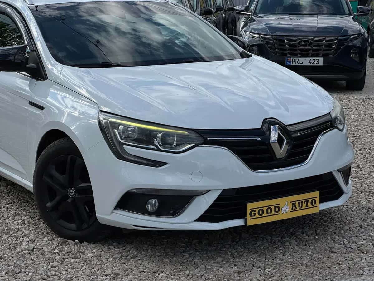 Renault Megane - fotografia 2