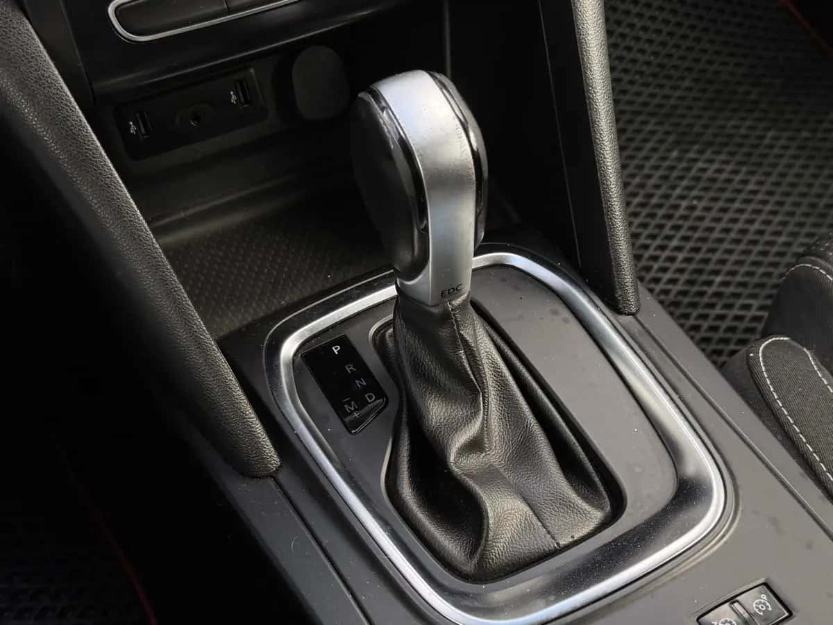Renault Megane - fotografia 10