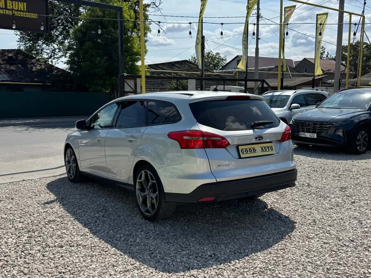 Ford Focus - fotografia 5