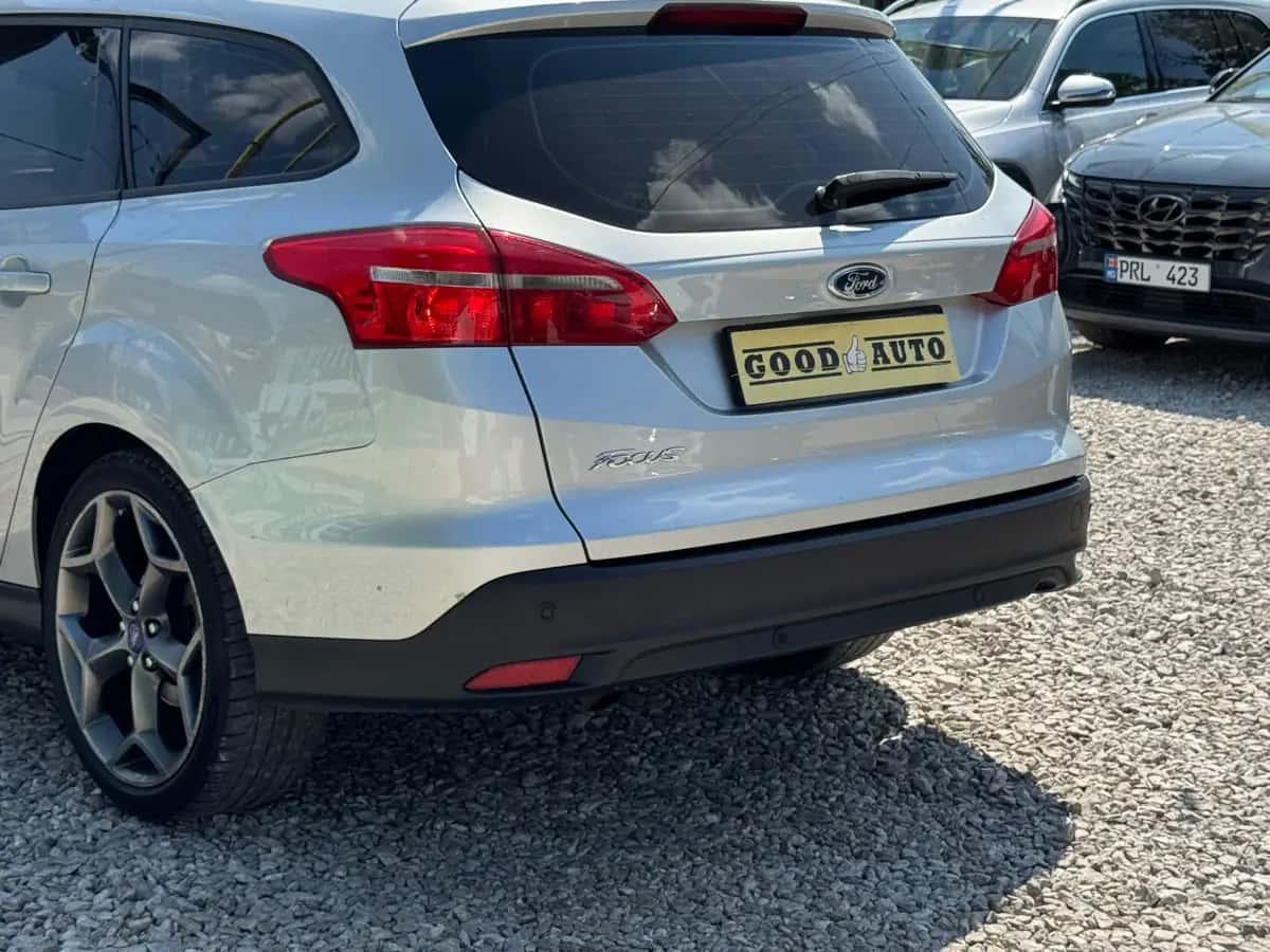 Ford Focus - fotografia 6