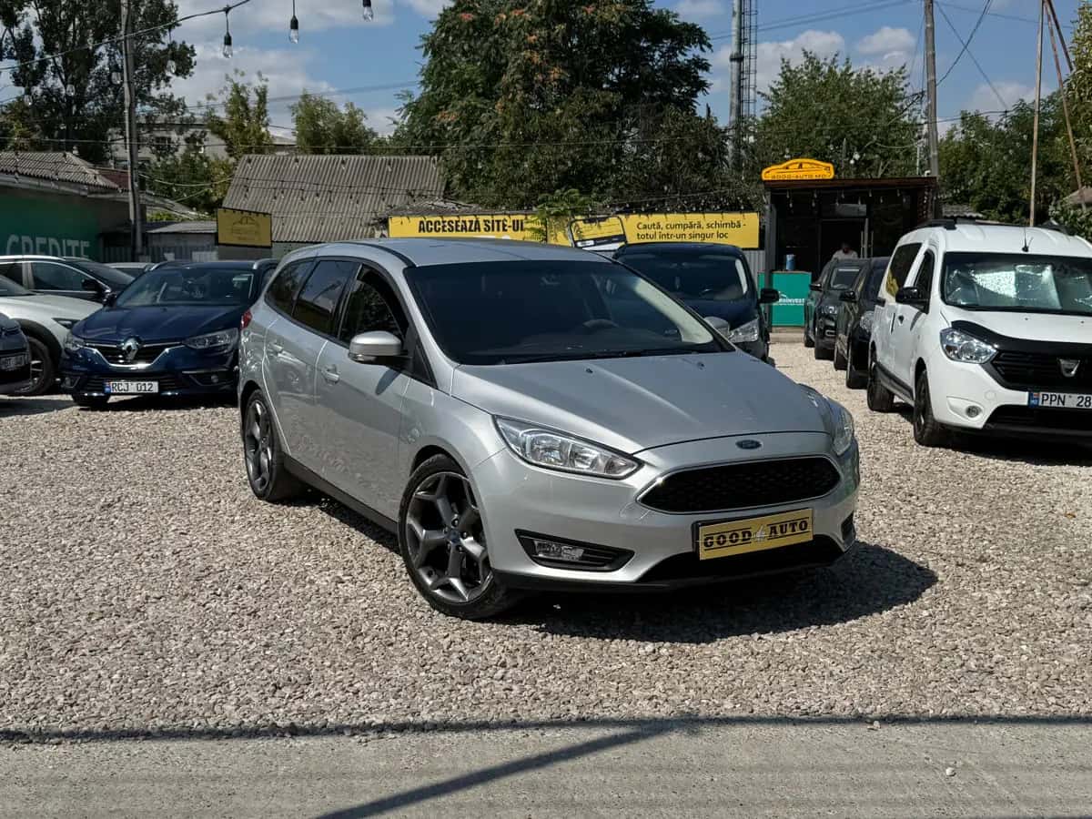Ford Focus - fotografia 1