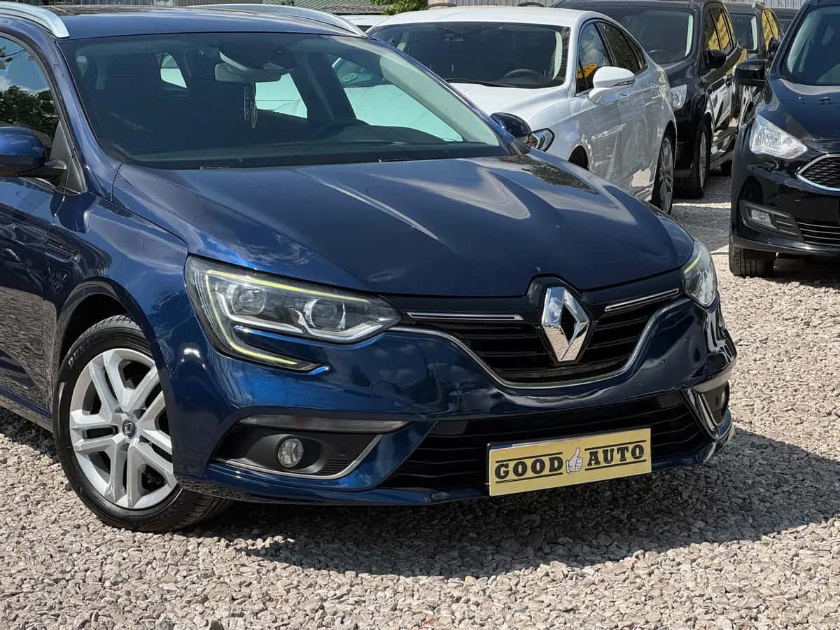 Renault Megane - fotografia 2