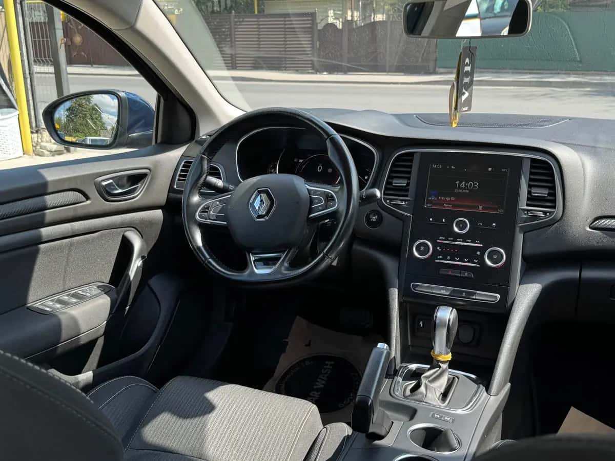Renault Megane - fotografia 14