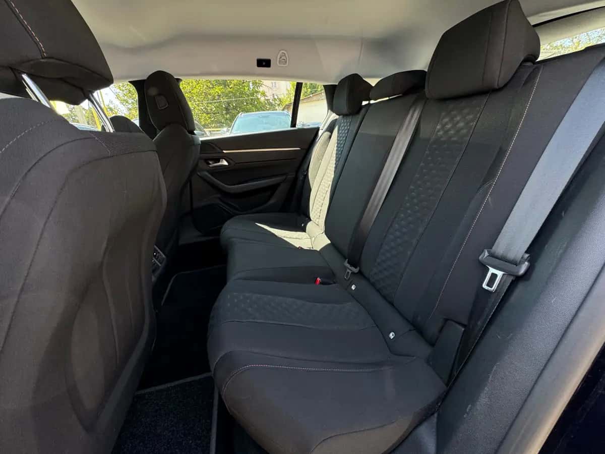 Peugeot 508 - fotografia 10