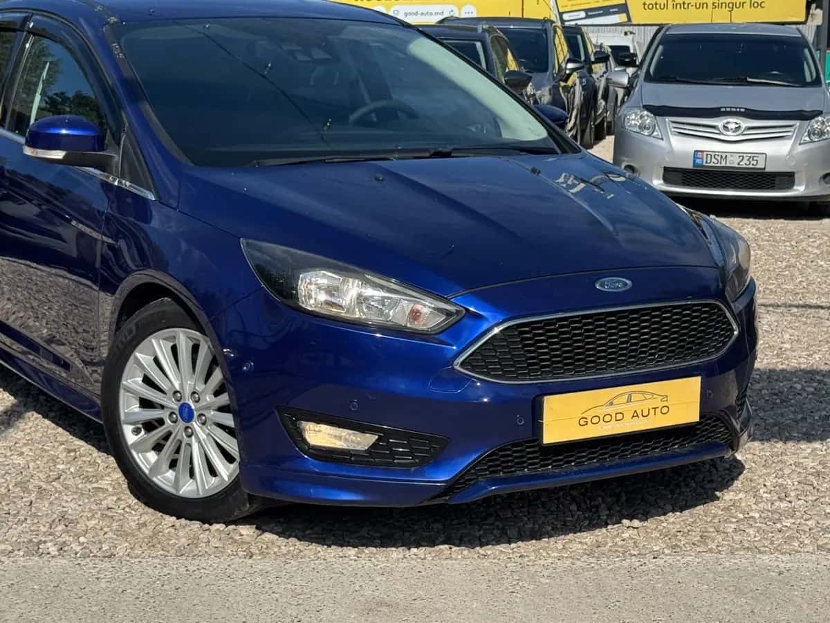 Ford Focus ST - fotografia 2
