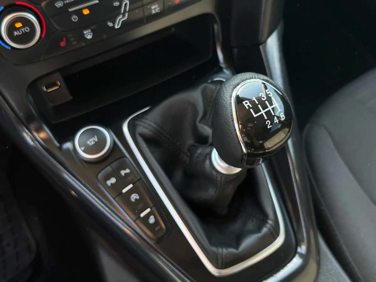 Ford Focus ST - fotografia 12