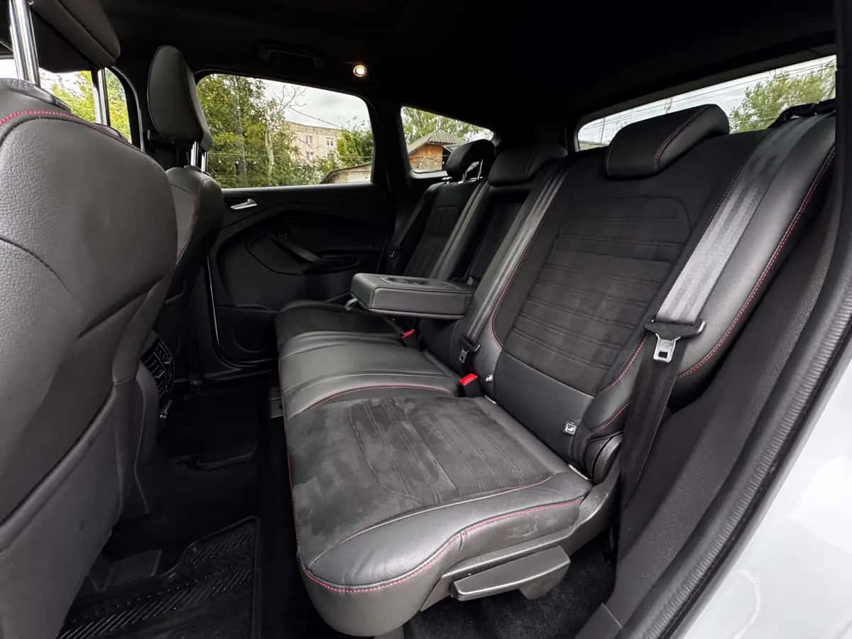 Ford Kuga - fotografia 11