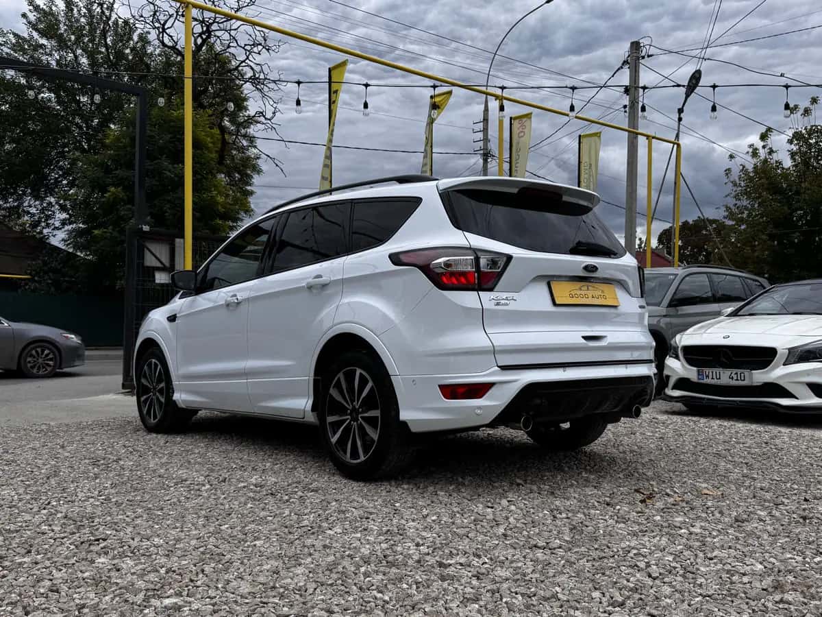 Ford Kuga - fotografia 6