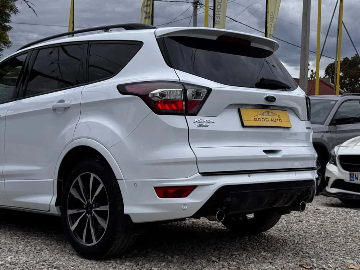 Ford Kuga - fotografia 7