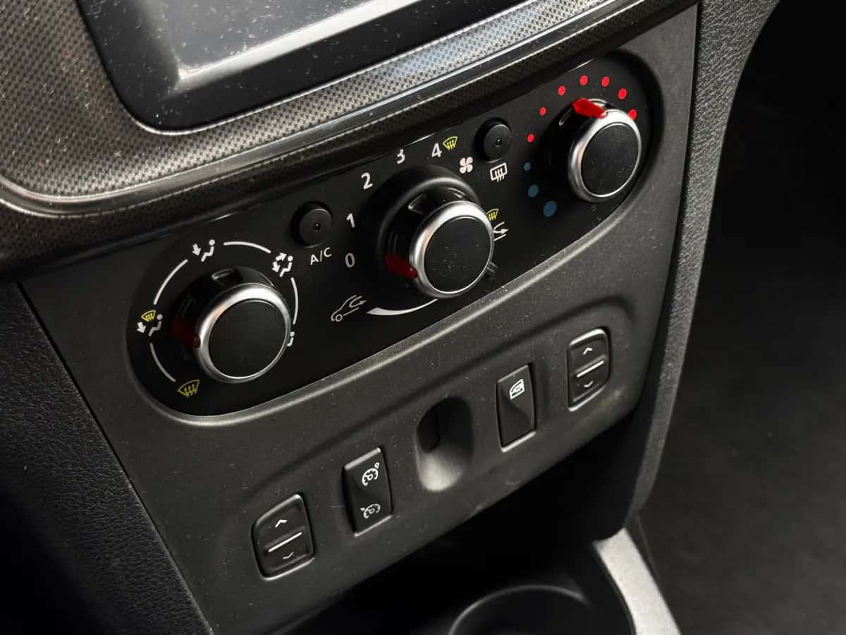 Dacia Sandero - fotografia 12