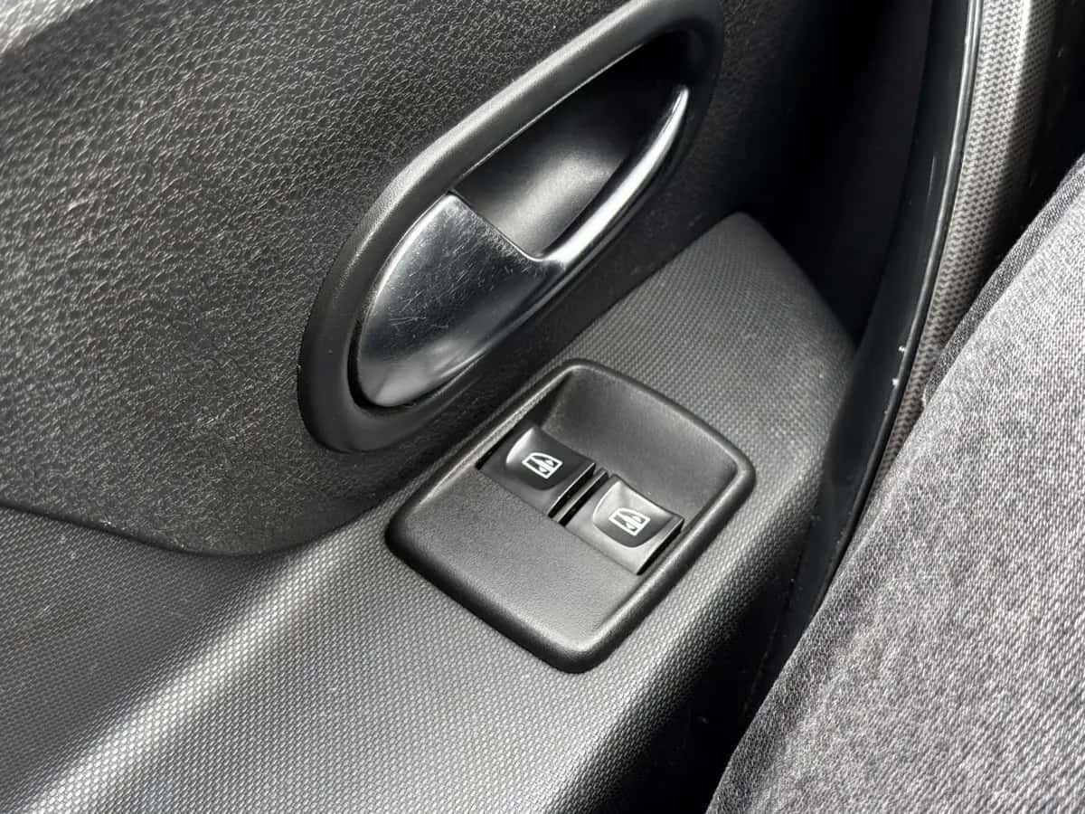 Dacia Sandero - fotografia 13