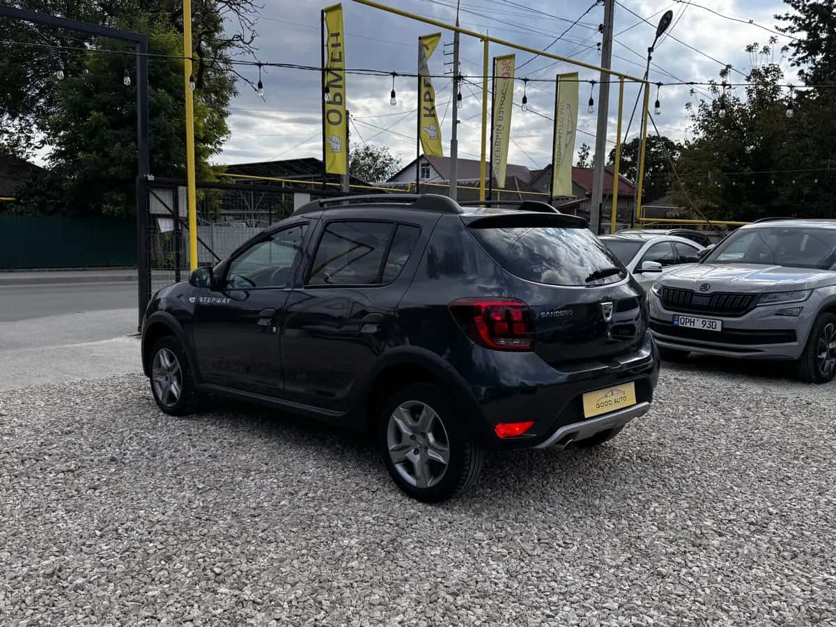 Dacia Sandero - fotografia 6