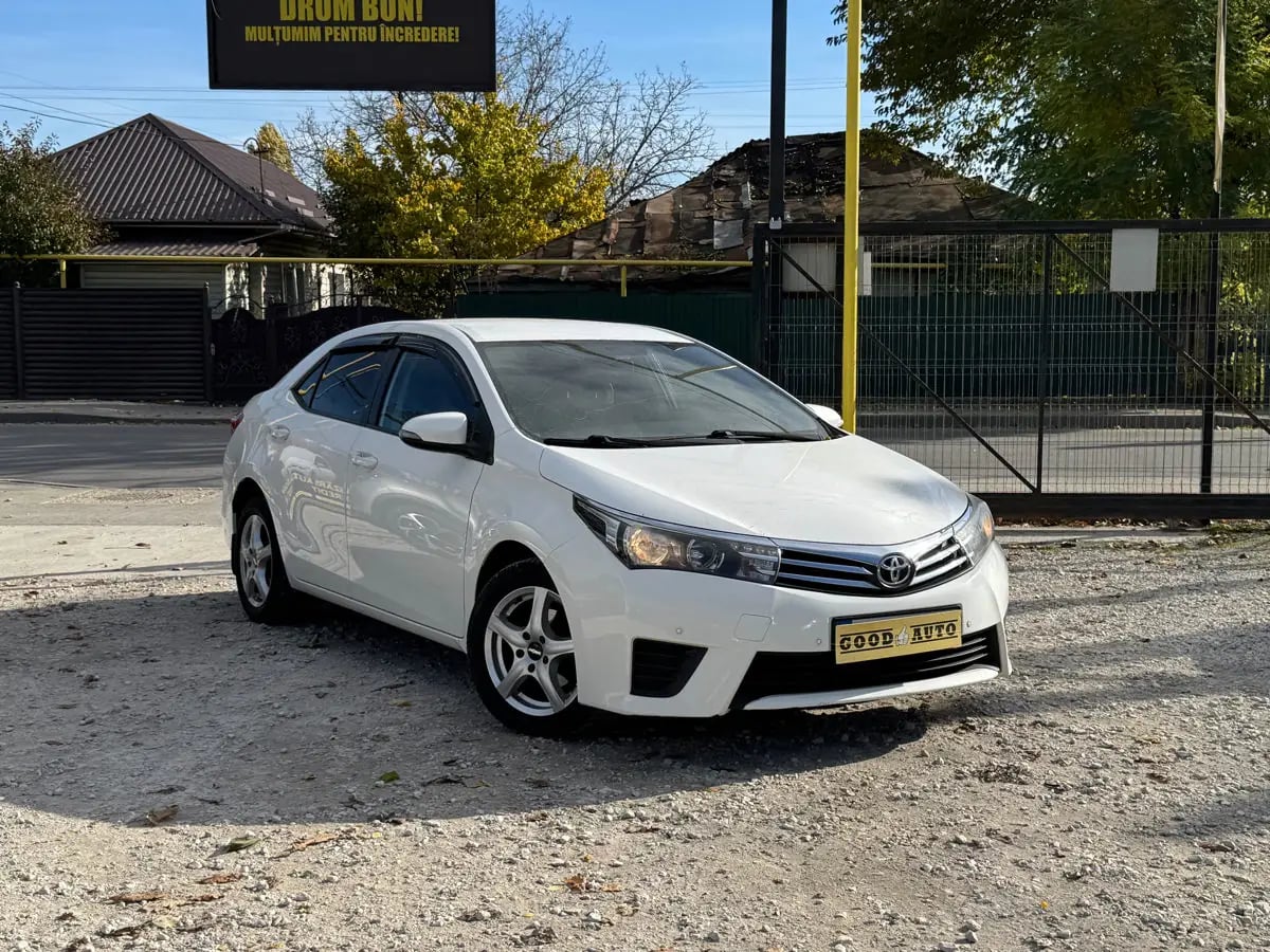 Toyota Corolla - fotografia principala