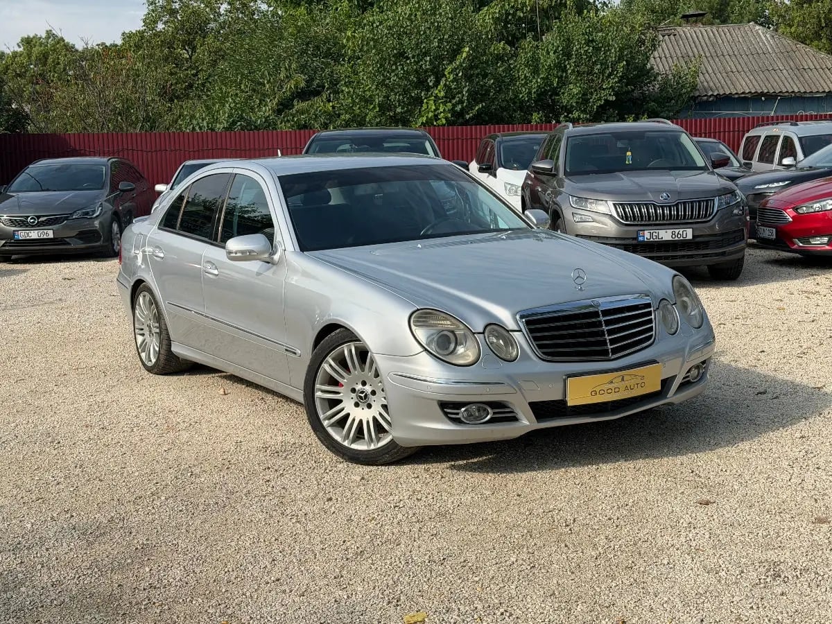 Mercedes E-Class - fotografia principala