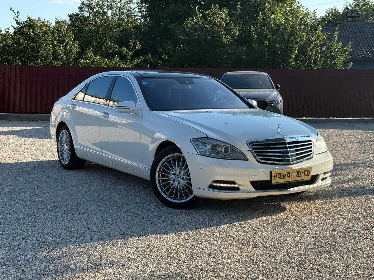 Mercedes S Class - fotografia principala
