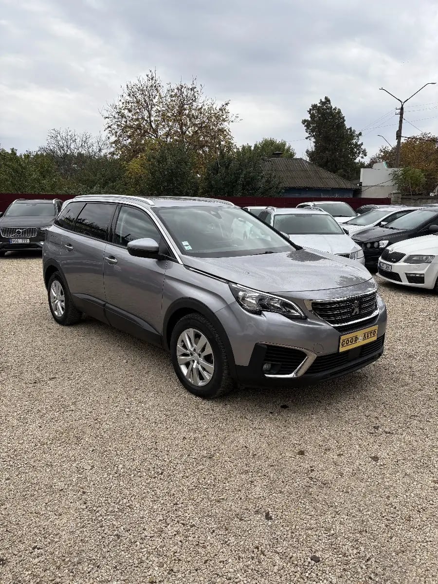 Peugeot 5008 - fotografia principala