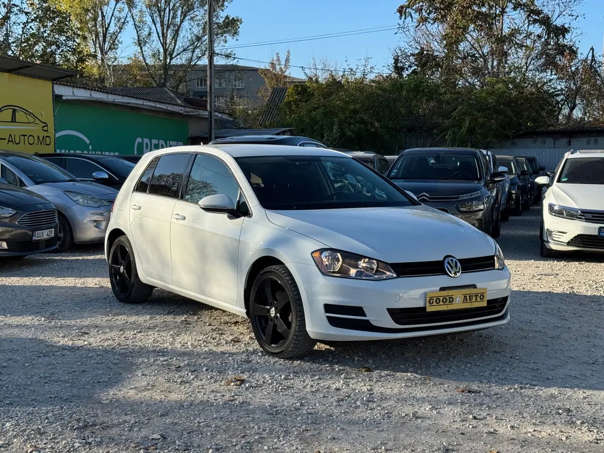 Volkswagen Golf - fotografia principala