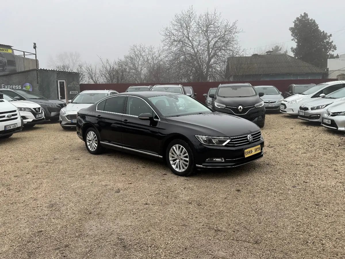 Volkswagen Passat - fotografia principala