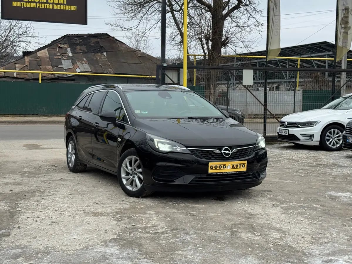 Opel Astra - fotografia principala