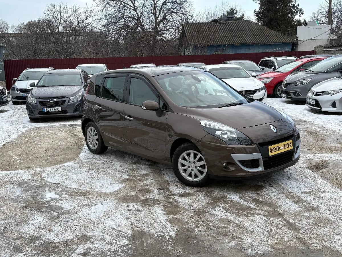 Renault Scenic - fotografia principala